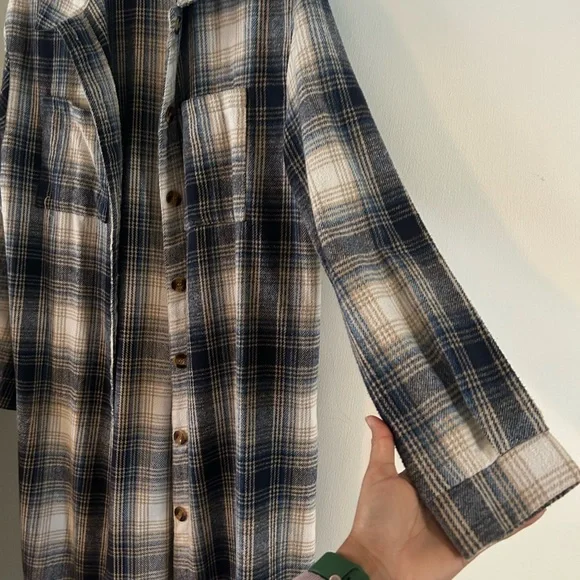 Long shein plaid flannel - blue and light brown - Picture 5 of 5